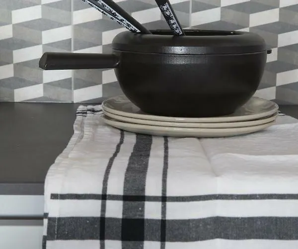 Le Petit M Au Pied Du Brevent *